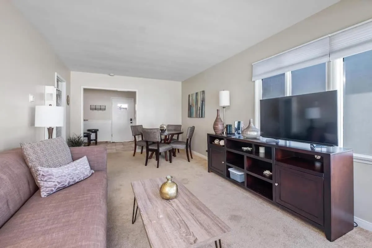 Beachside Apartment With Laundry Ac Patio Hermosa Beach