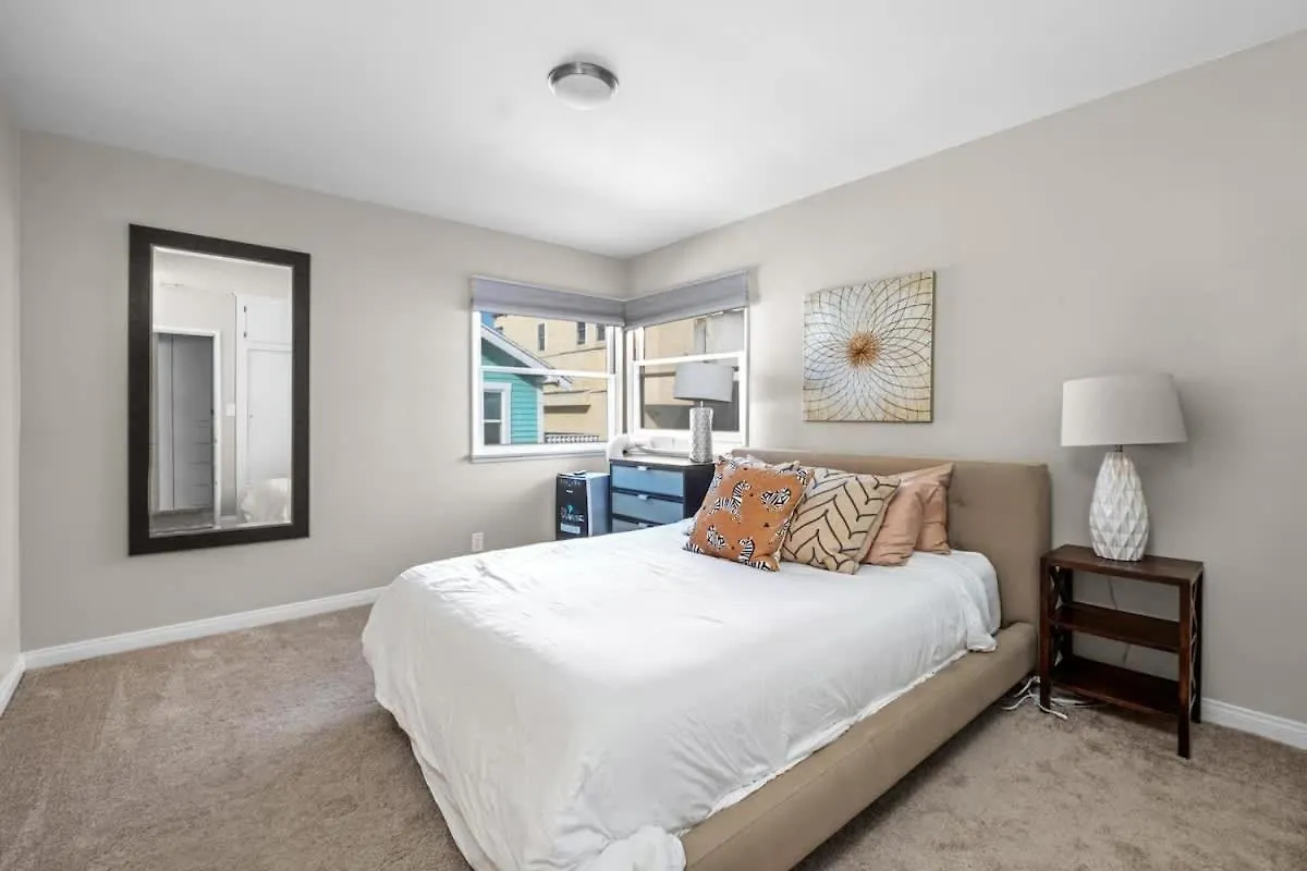 Beachside Apartment With Laundry Ac Patio Hermosa Beach