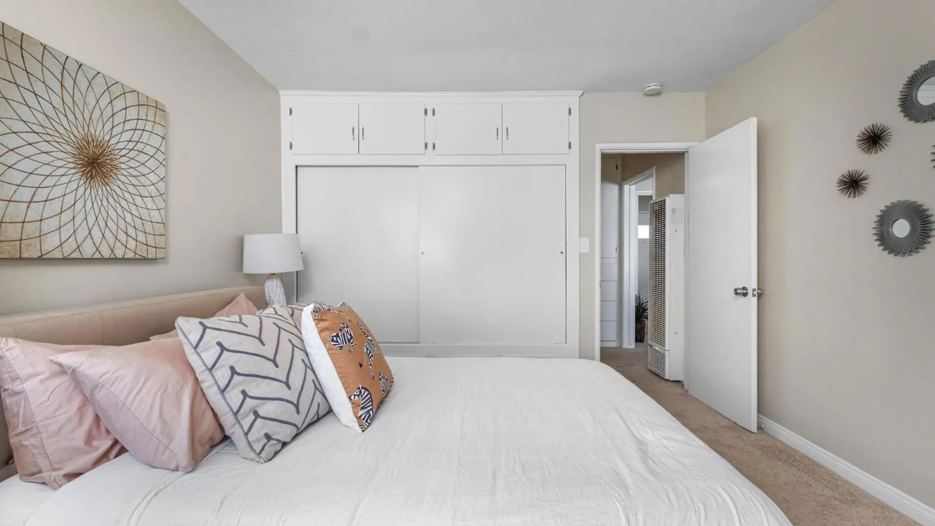Beachside Apartment With Laundry Ac Patio Hermosa Beach United States