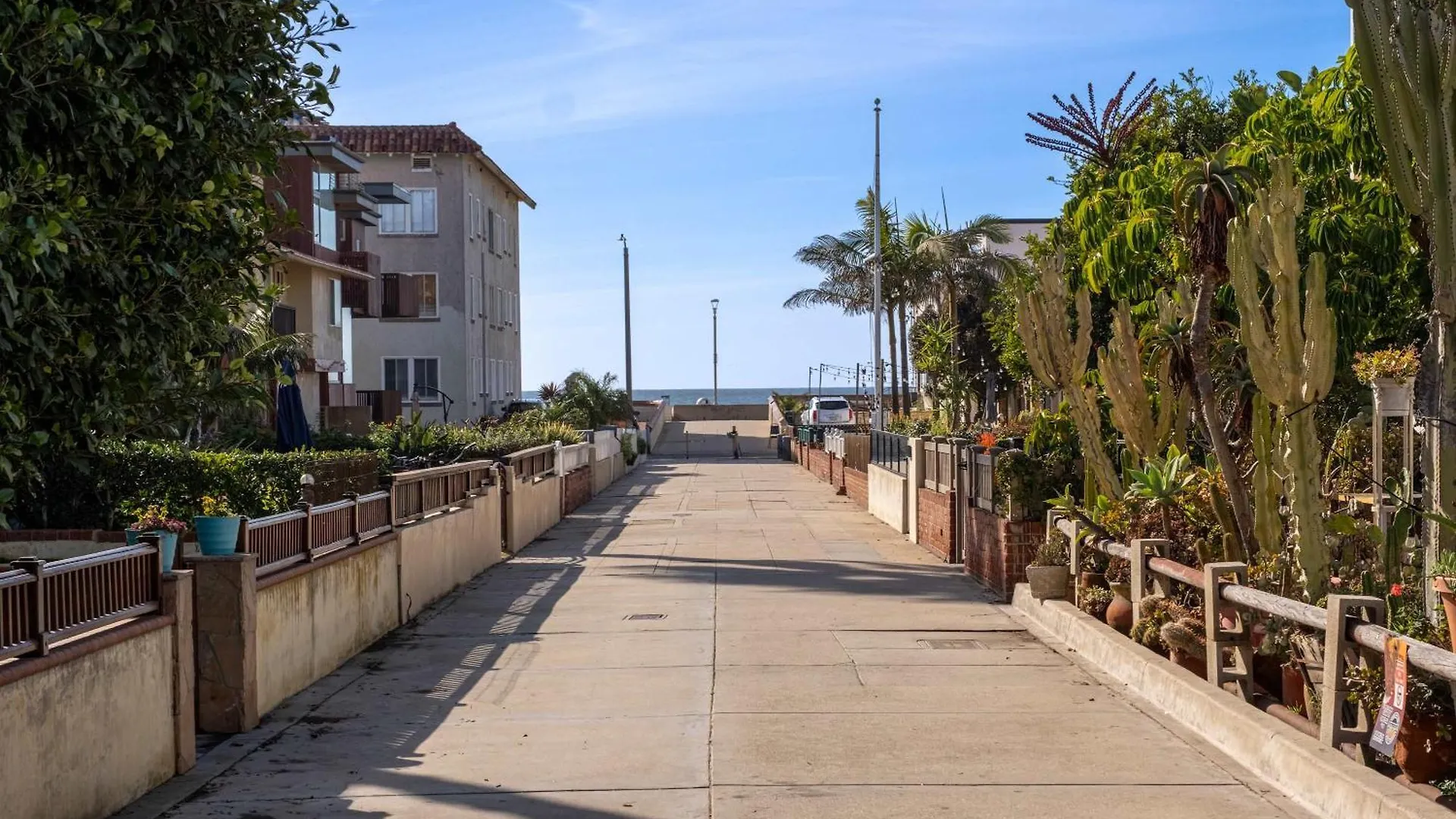 Beachside Apartment With Laundry Ac Patio Hermosa Beach