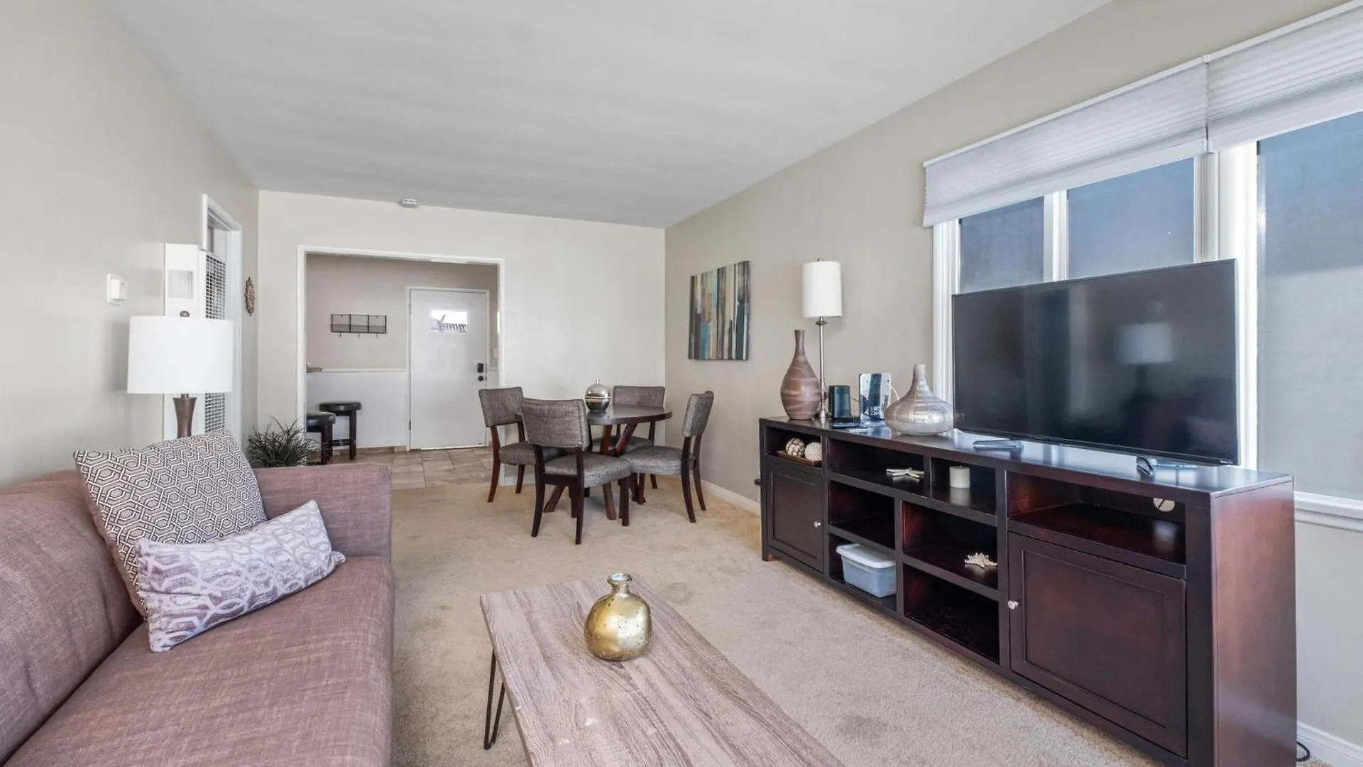Beachside Apartment With Laundry Ac Patio Hermosa Beach
